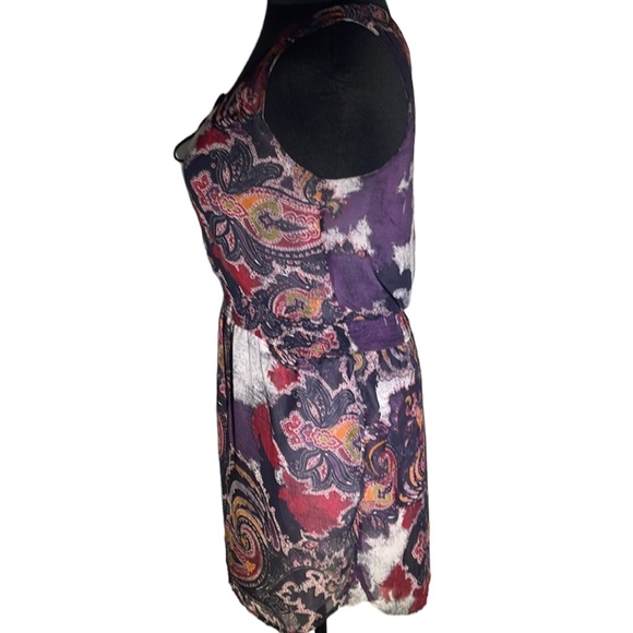 Free People beautiful dress. Size. L. Ties detail in front.  Pockets - Picture 4 of 9